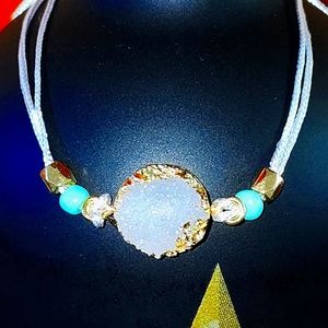 OFFER $13💋 5★Rating Dainty White Pearl Natural Gem. Adjustable Bracelet NWT/NIP